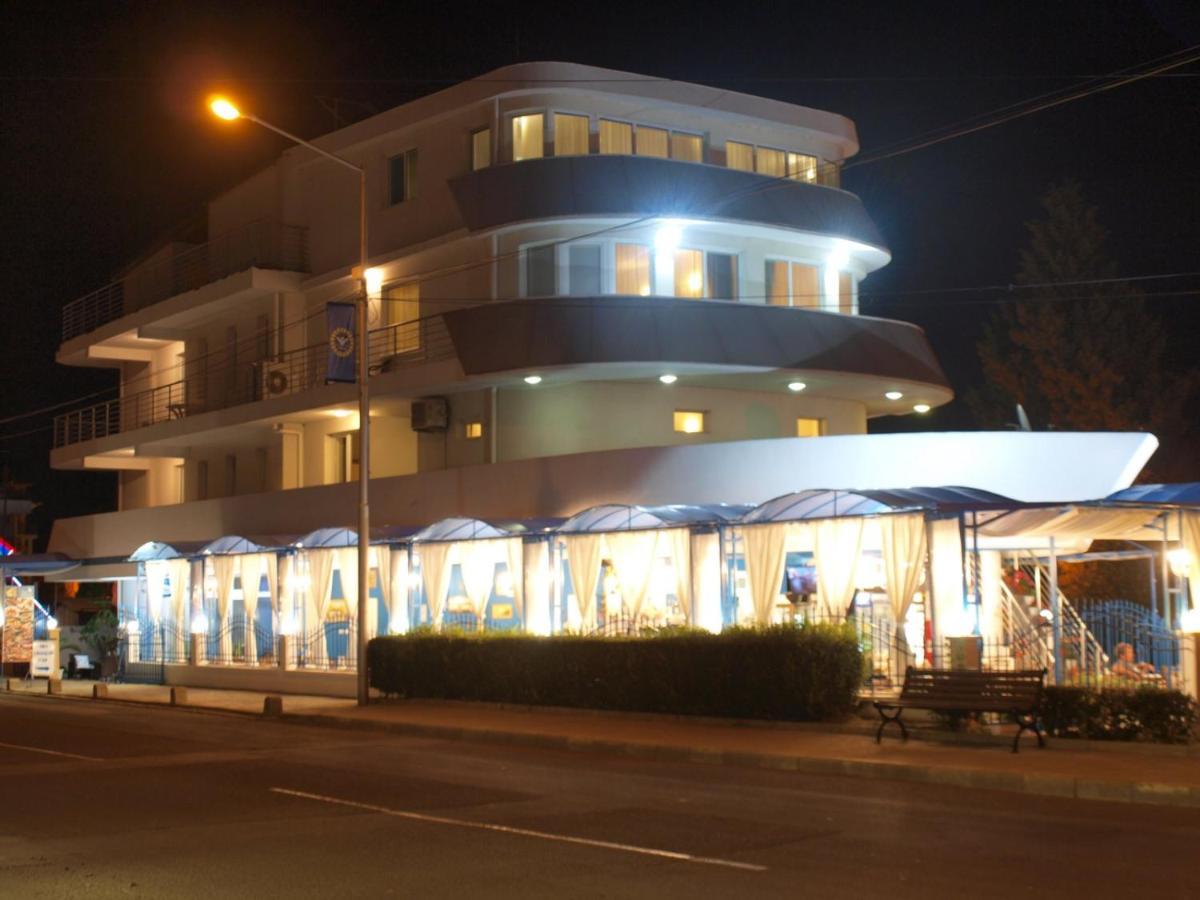 Семеен Хотел "Кораб Ренеса" Ravda Exterior foto